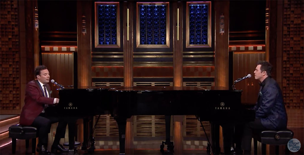 seth macfarlane and jimmy fallon sing hysterical yahoo how does canada celebrate christmas